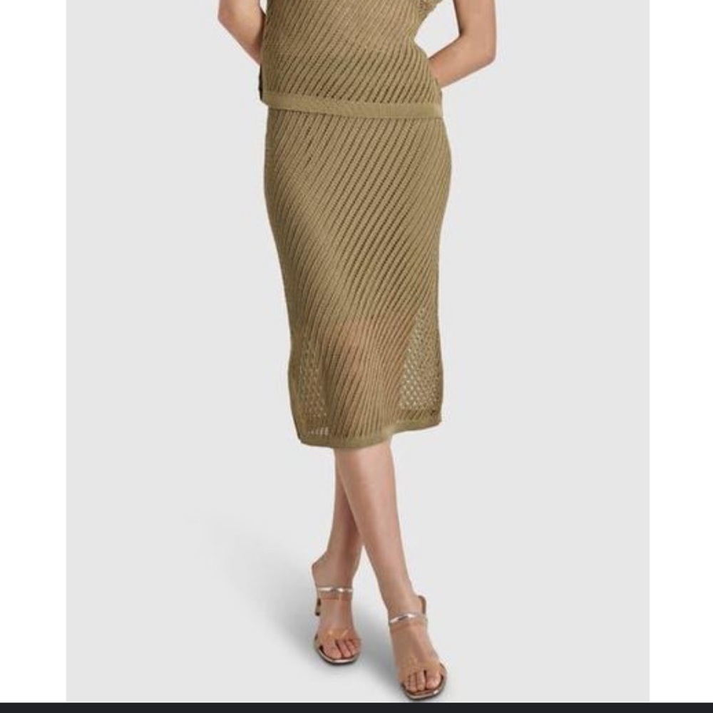 NWT DKNY open stitch midi skirt